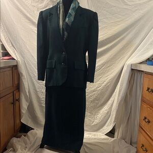 Vintage 90s Hunter Green women’s skirt suit